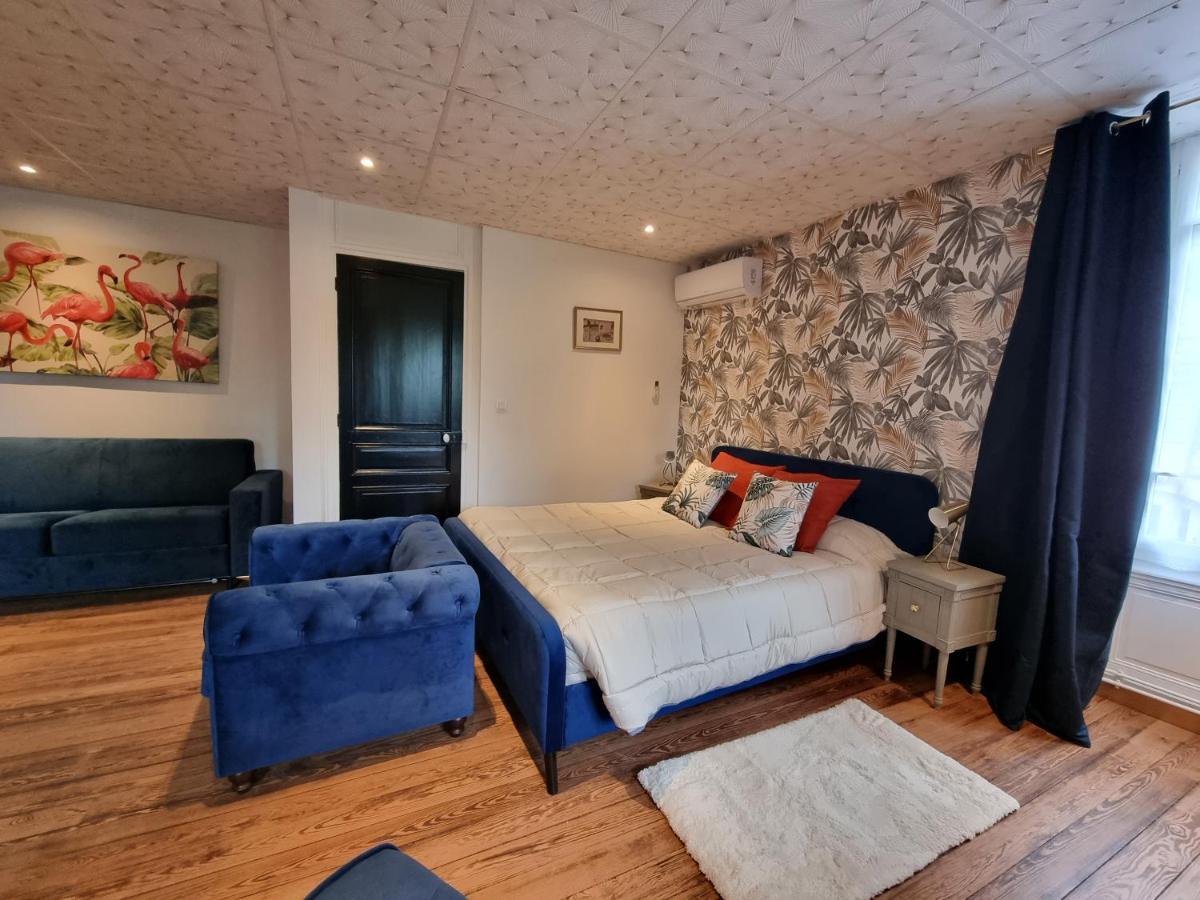 Le Manoir- Cluny Bed and Breakfast Exteriör bild