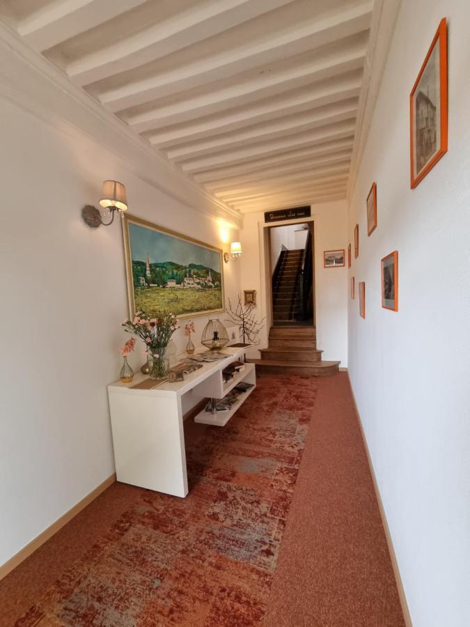 Le Manoir- Cluny Bed and Breakfast Exteriör bild
